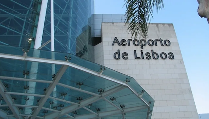 Lisbon Airport Transfer Guide: Taxi, Uber, Metro, or Private Driver?